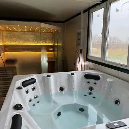 Caloroczny Kempingowy - A Moze Gory Ze Strefa *